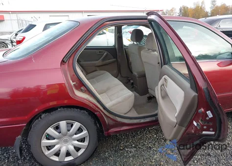 2001 Toyota Camry Ce из США, поврежденный, VIN 4T1BG22K51U072963